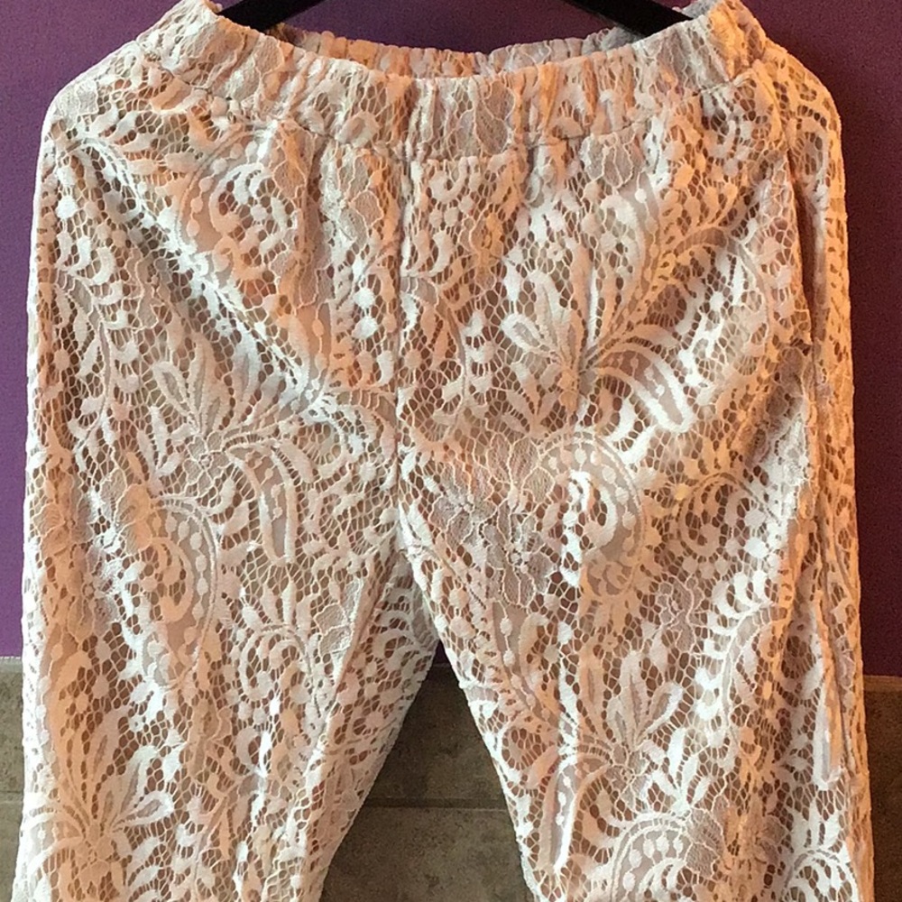 Lace pants with underlay